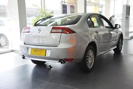 2011款雷诺拉古那2.0T技术版