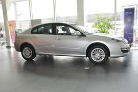2011款雷诺拉古那2.0T技术版