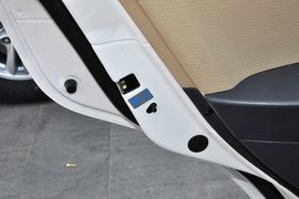 2013款华泰圣达菲1.8T手动汽油两驱型