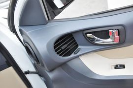 2013款华泰圣达菲1.8T手动汽油两驱型