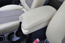 2013款华泰圣达菲1.8T手动汽油两驱型