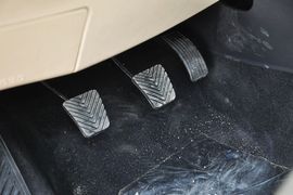 2013款华泰圣达菲1.8T手动汽油两驱型