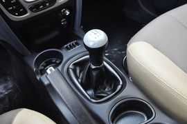 2013款华泰圣达菲1.8T手动汽油两驱型