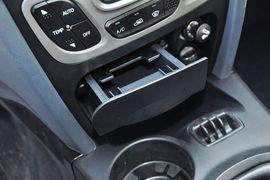 2013款华泰圣达菲1.8T手动汽油两驱型