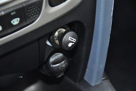 2013款华泰圣达菲1.8T手动汽油两驱型