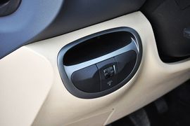 2013款华泰圣达菲1.8T手动汽油两驱型