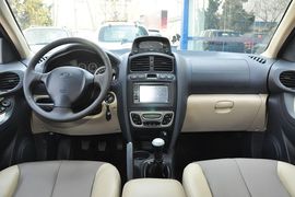 2013款华泰圣达菲1.8T手动汽油两驱型