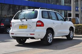 2013款华泰圣达菲1.8T手动汽油两驱型