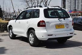 2013款华泰圣达菲1.8T手动汽油两驱型