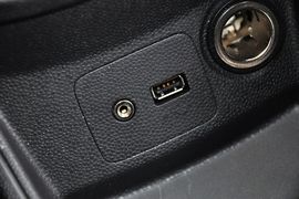 2013款福特嘉年华两厢1.5L自动时尚型