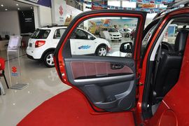 2012款铃木SX4锐骑1.6L手动运动型