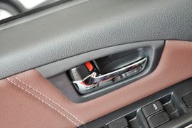 2012款铃木SX4锐骑1.6L手动运动型