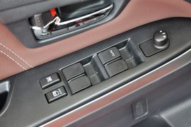 2012款铃木SX4锐骑1.6L手动运动型