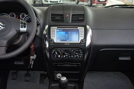 2012款铃木SX4锐骑1.6L手动运动型