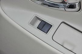 2013款丰田凯美瑞经典200G豪华型
