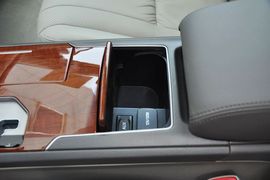 2013款丰田凯美瑞经典200G豪华型