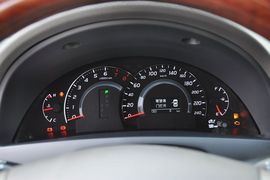 2013款丰田凯美瑞经典200G豪华型
