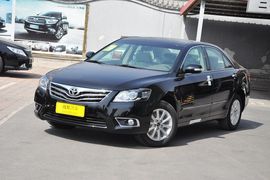2013款丰田凯美瑞经典200G豪华型