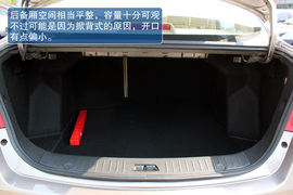 北京汽车E系列三厢版图解