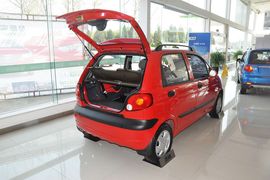 2012款宝骏乐驰1.0L手动舒适型