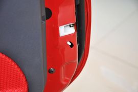 2012款宝骏乐驰1.0L手动舒适型