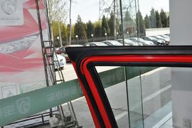 2012款宝骏乐驰1.0L手动舒适型