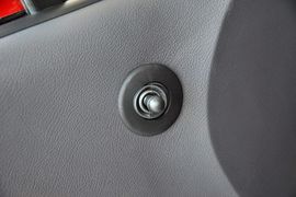 2012款宝骏乐驰1.0L手动舒适型