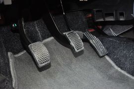 2012款宝骏乐驰1.0L手动舒适型