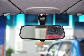 2012款宝骏乐驰1.0L手动舒适型