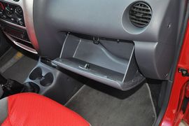 2012款宝骏乐驰1.0L手动舒适型