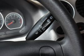 2012款宝骏乐驰1.0L手动舒适型