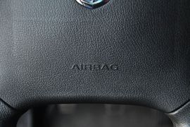 2012款宝骏乐驰1.0L手动舒适型