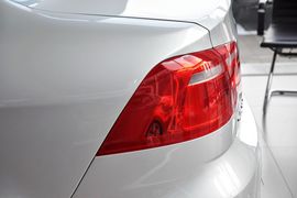 2013款大众宝来1.6L手动时尚型