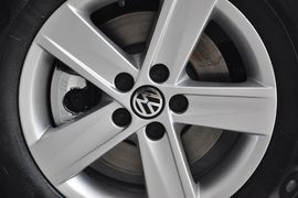2013款大众宝来1.6L手动时尚型