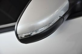 2013款大众宝来1.6L手动时尚型