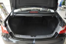2013款现代索纳塔八2.4GLS自动豪华版