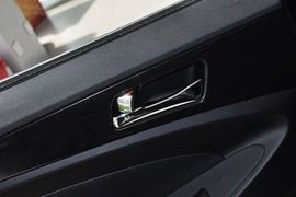 2013款现代索纳塔八2.4GLS自动豪华版