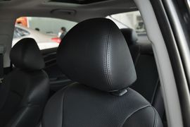2013款现代索纳塔八2.4GLS自动豪华版