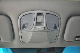 2013款现代索纳塔八2.4GLS自动豪华版