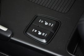 2013款现代索纳塔八2.4GLS自动豪华版