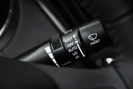 2013款现代索纳塔八2.4GLS自动豪华版