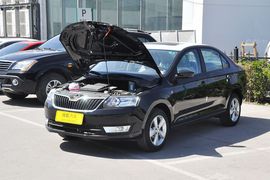 2013款斯柯达昕锐1.6L手动智选型