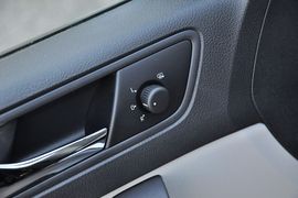 2013款斯柯达昕锐1.6L手动智选型