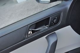 2013款斯柯达昕锐1.6L手动智选型