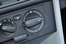 2013款斯柯达昕锐1.6L手动智选型