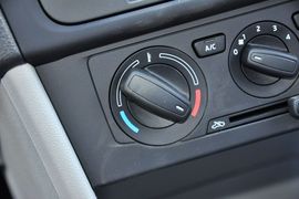 2013款斯柯达昕锐1.6L手动智选型
