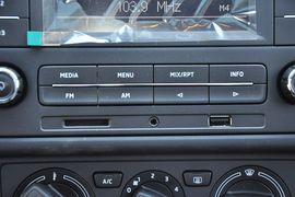 2013款斯柯达昕锐1.6L手动智选型