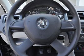 2013款斯柯达昕锐1.6L手动智选型