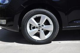 2013款斯柯达昕锐1.6L手动智选型