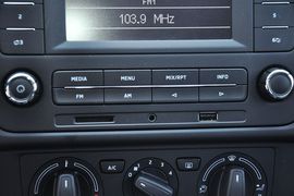 2013款斯柯达昕锐1.4L手动智选型